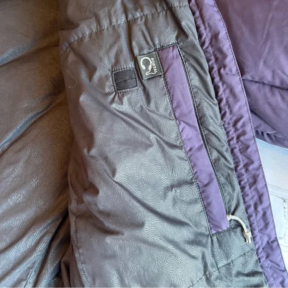 REI Goose Down Womens Burgundy Puffer Jacket Medium Winter Gorpcore Full Zip - Picture 16 of 16